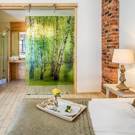 Folwark Bialych Bocianow Kamionka