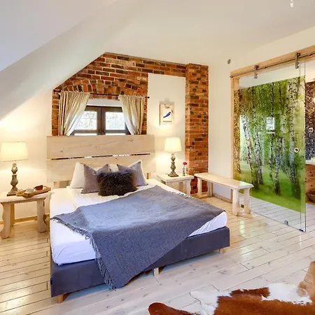 Folwark Bialych Bocianow *