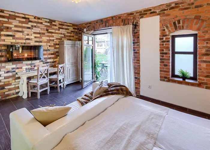 Folwark Bialych Bocianow